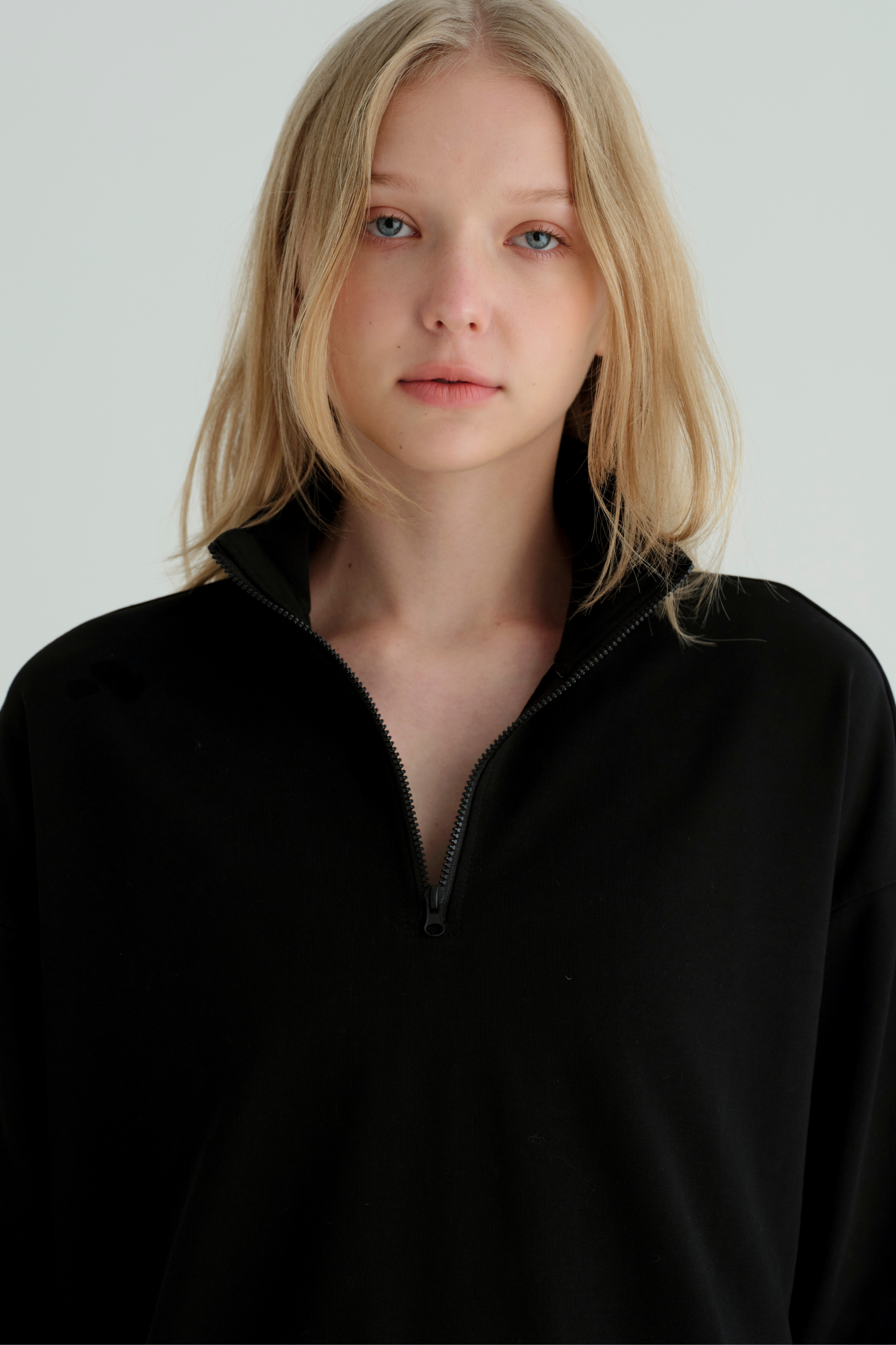 Everyday | Zip Crop Sweatshirt